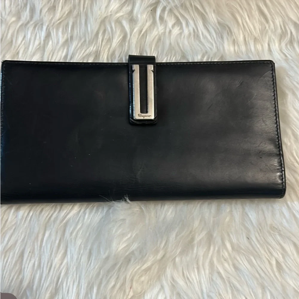 Salvatore Ferragamo Black Leather Bi-Fold Long wallet